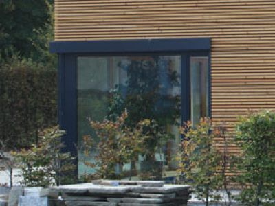 Holz-Alufenster von Stefan Färber montiert. Holz-Alufenster